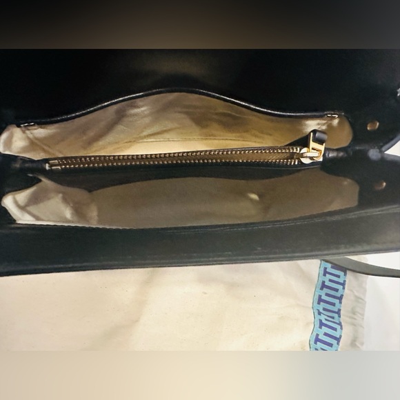Tory Burch: Miller Crossbody, Black Leather - Picture 6 of 10
